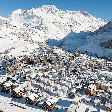 Hôtel Monopol-Metropol à Andermatt Extérieur photo