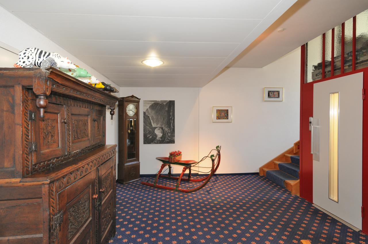 Hôtel Monopol-Metropol à Andermatt Extérieur photo
